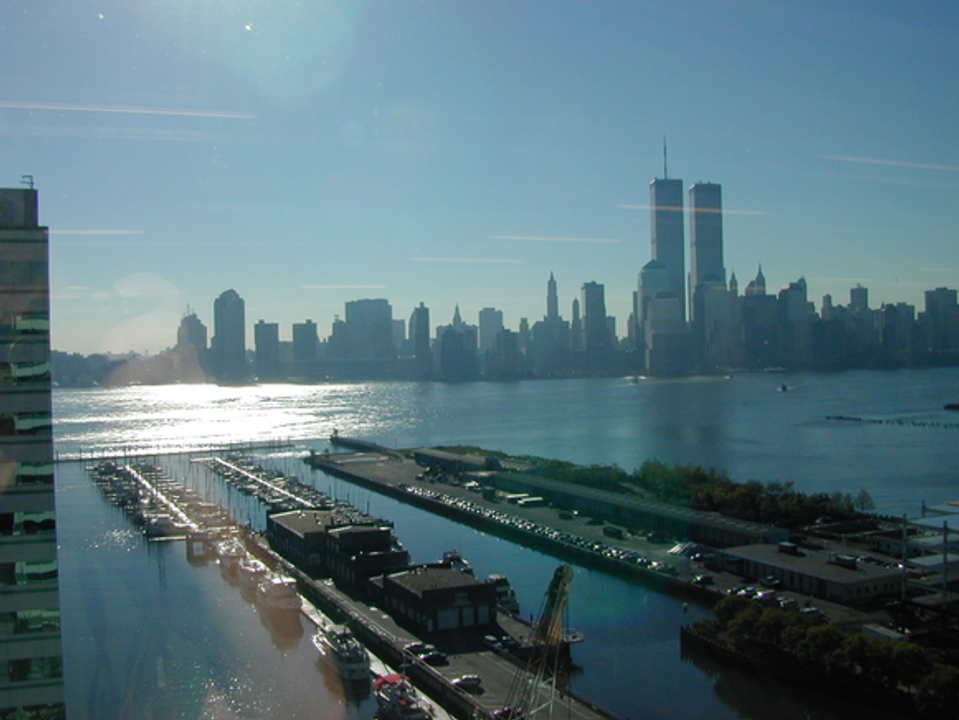 Hạ Manhattan, lúc 8h45. Ảnh của <i>David Swenson</i>.