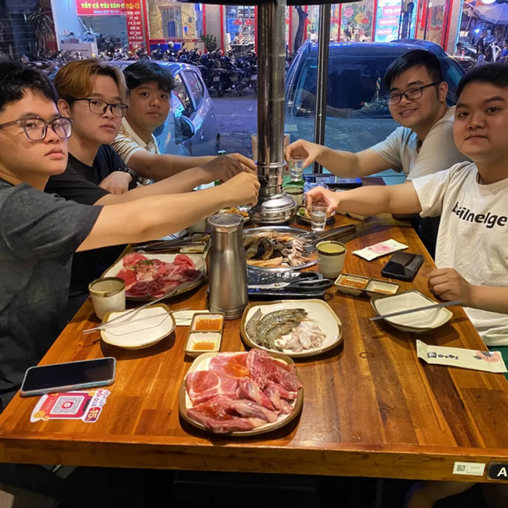 Anh em nhà Ngoại.