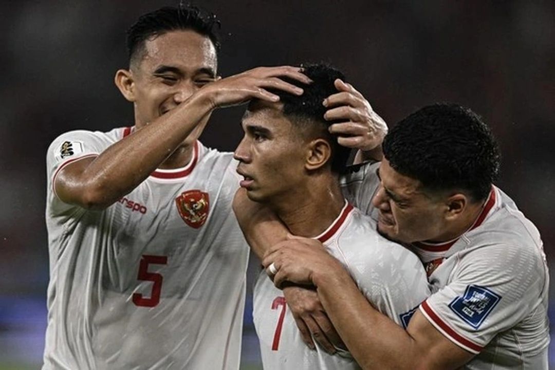 Cầu thủ Indonesia ăn mừng trong trận thắng Ả Rập Saudi 2-0
