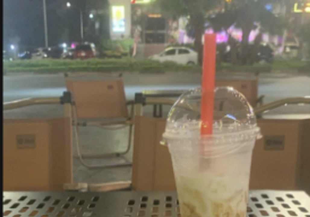 Ngày chủ nhật vắng vẻ.