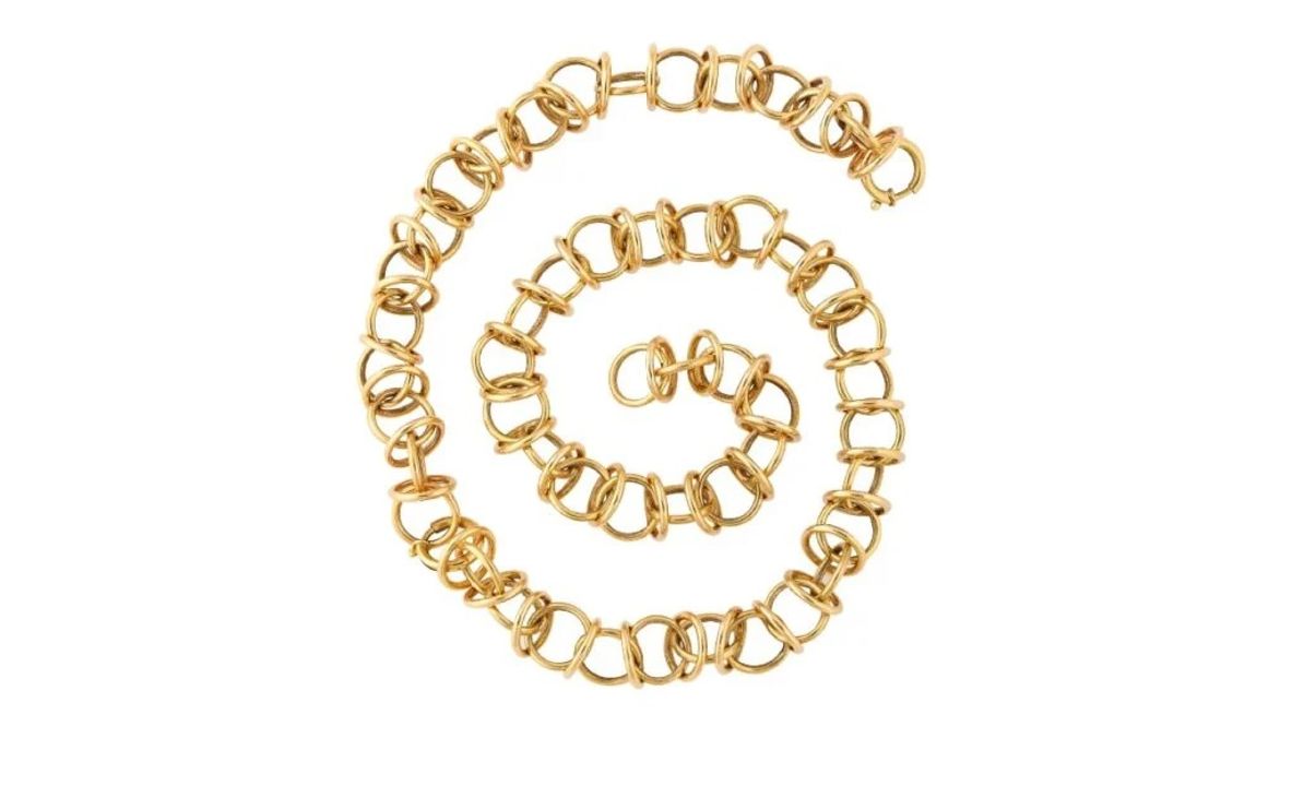 Dây chuyền vàng của A La Vieille Russie. (A La Vieille Russie)