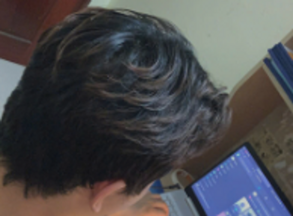 Tôi nuôi tóc dài.