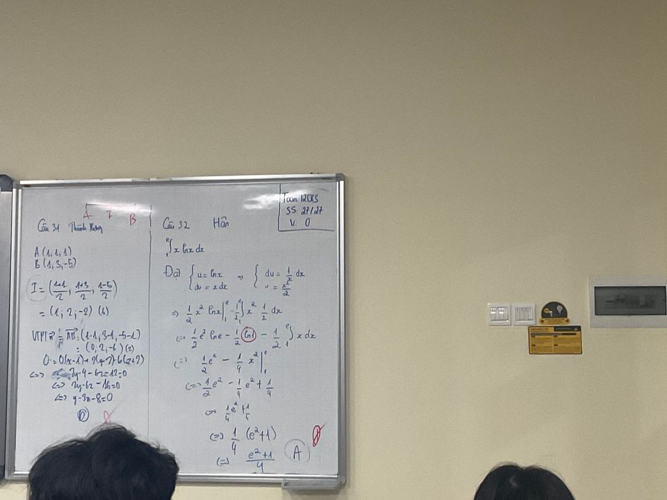 Ảnh chụp bài ghi trên lớp: Mảnh kí ức còn được lưu