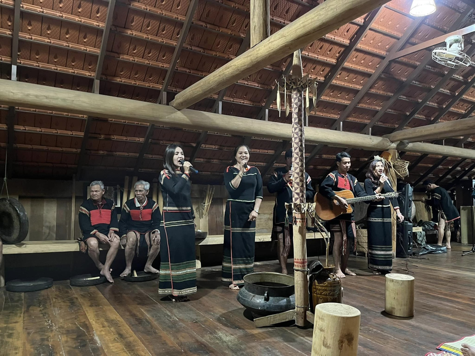 Ở buôn Akô Dhông, buôn làng đầu tiên ở Đắk Lắk được công nhận là điểm du lịch cộng đồng