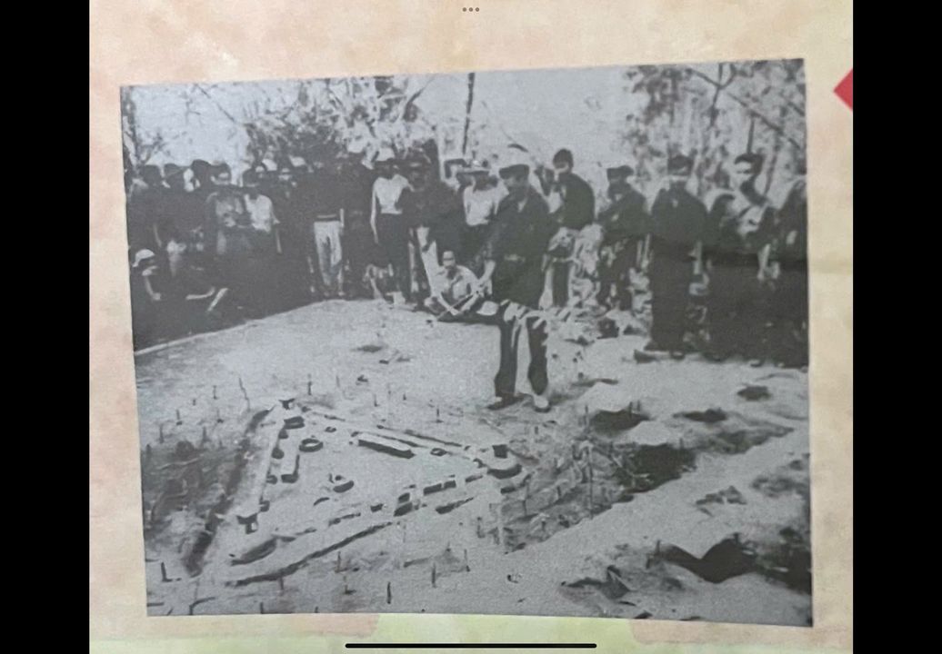 Trung đoàn 1 phố biển phương án tác chiến trên sa bàn Chiến dịch Bình Giã, thàng 12/1964 (Ảnh Bảo tàng Lịch sử Quân sự Việt Nam)