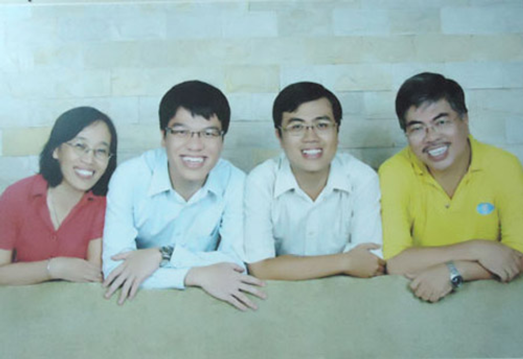 Hình Ảnh Gia Đình Liêm. Fact: Lê Quang Long - cũng là một kiện tướng cờ vua