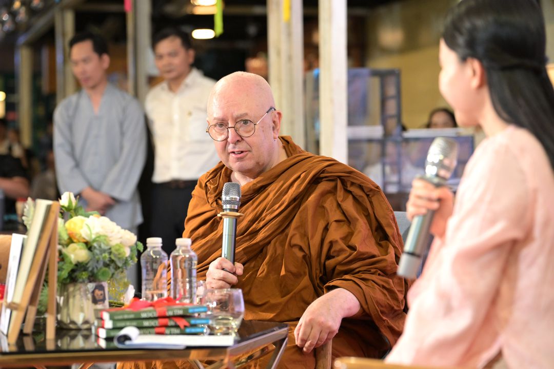 Thiền sư Ajahn Brahm chia sẻ thông điệp về Mở cửa trái tim