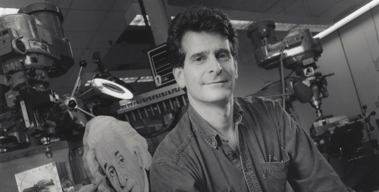 <i>Dean Kamen</i>