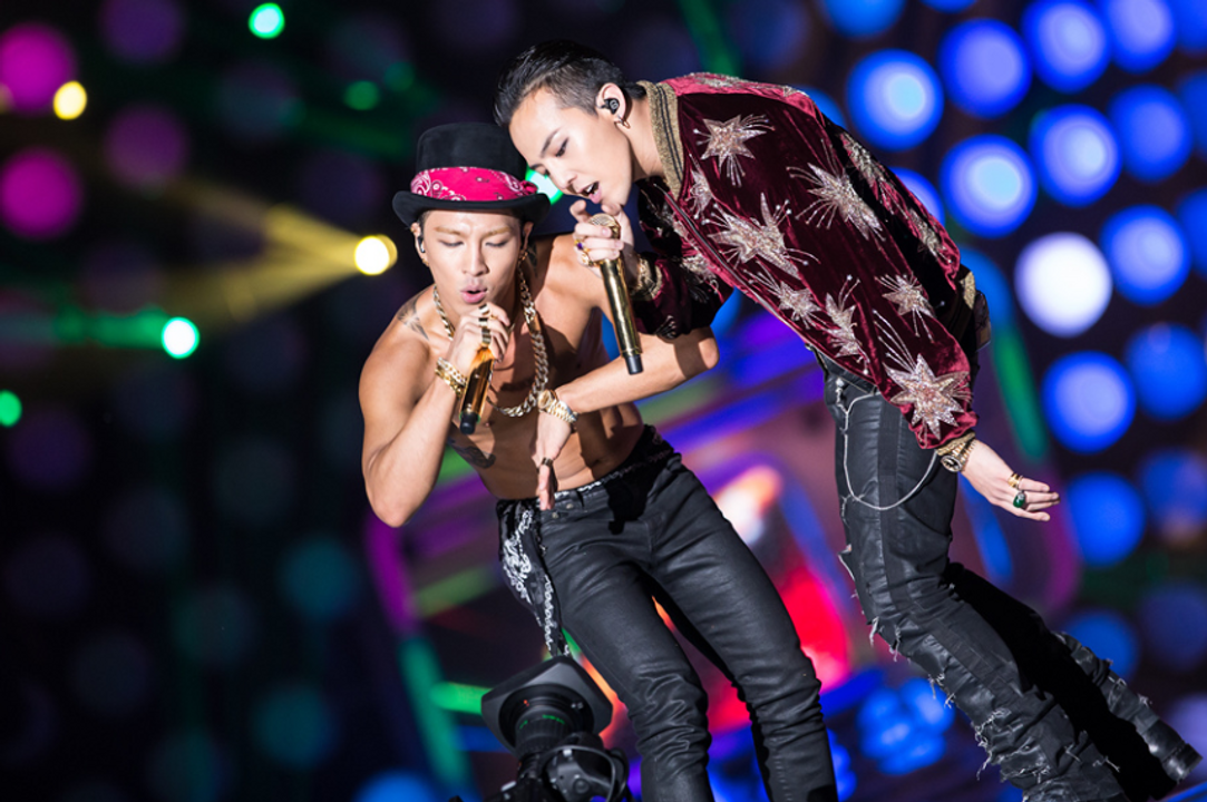 GD x YB show Good Boy in MaMa 2014.