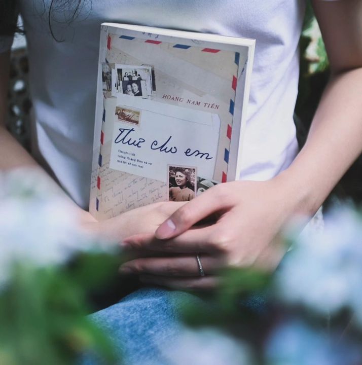 Bìa cũng rất đẹp 