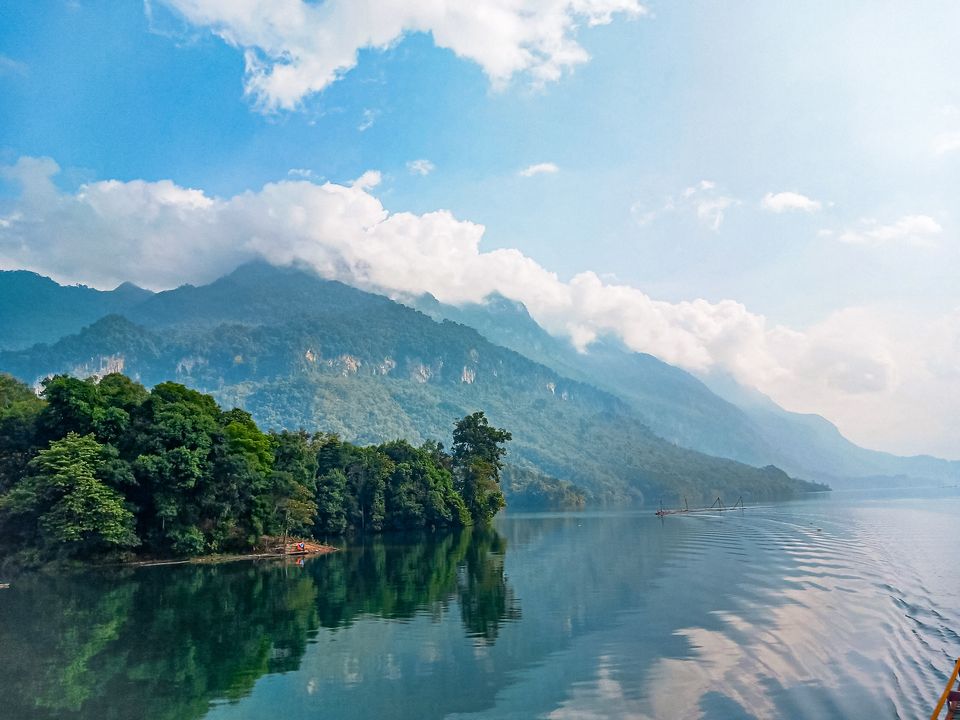 Mặt trời lên, thiên thủy đổi mệnh