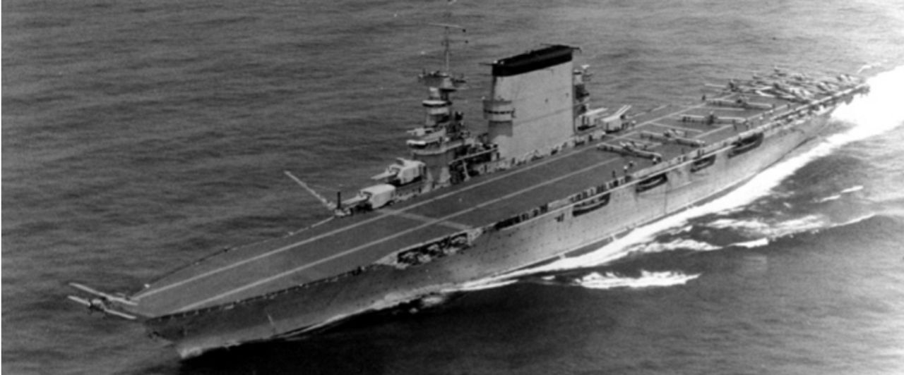 Chiếc "siêu thiết giáp tuần dương hạm" Lexington được hạ thủy vào tháng 1 năm 1921, nhưng việc trang bị hoàn thiện bị dừng lại vào cuối năm đó, khi tàu mới hoàn thành được một phần tư. Vào tháng 7, công việc chuyển đổi tàu thành một tàu sân bay bắt đầu, và Lexington (CV-02) được đưa vào biên chế vào tháng 12 năm 1927. Tàu vẫn là một phần quan trọng của lực lượng tàu sân bay Hoa Kỳ cho đến khi bị đánh chìm trong Trận chiến Biển San Hô năm 1942.