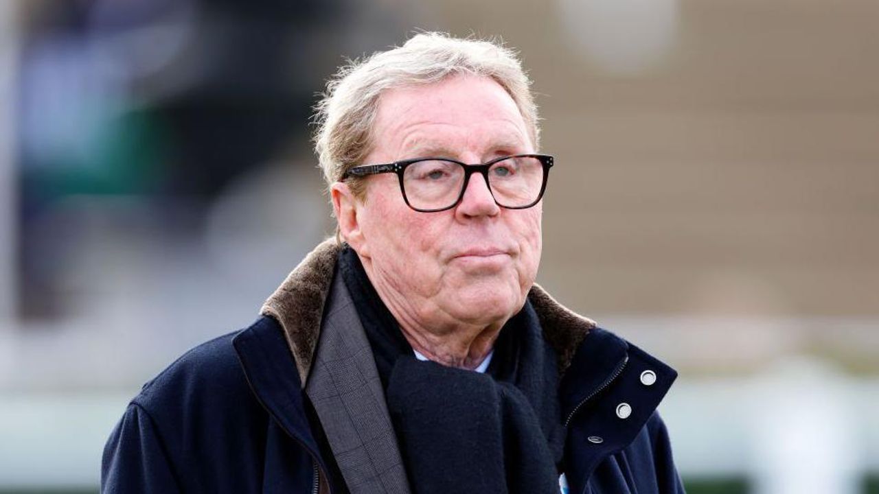HLV Harry Redknapp năm nay đã 79 tuổi. Ông thậm chí từng đề cập đến việc mình có thể đã làm công việc huấn luyện cuối cùng trong sự nghiệp.