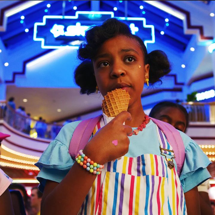 Khác với những gì thể hiện trên phim, bản chất Erica là một cô bé đầy lòng vị tha và yêu thương