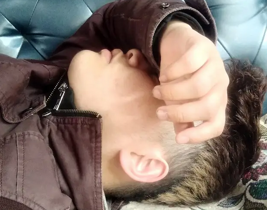 Tôi ra quán Nga béo nằm suy nghĩ.