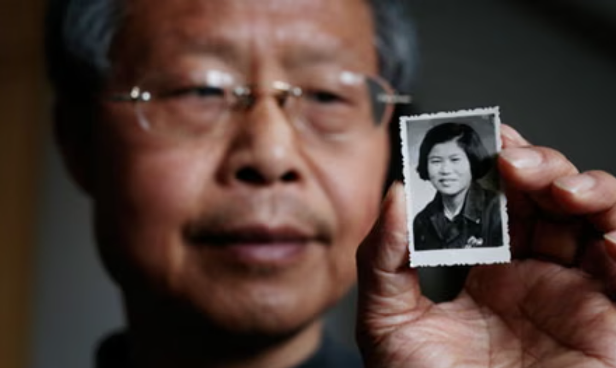 Zhang, người đấu tố chính mẹ ruột mình năm ông 16 tuổi.