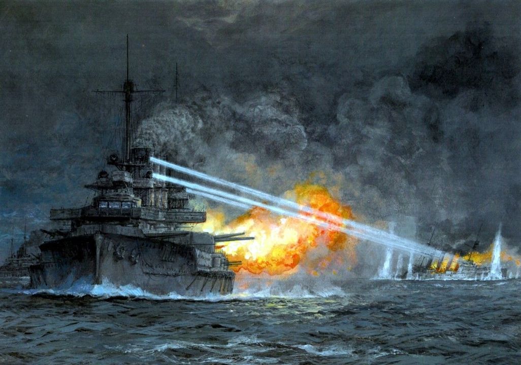 Lúc 01 giờ sáng ngày 1 tháng 6 năm 1916, các thiết giáp hạm Nassau và Thüringen phát hiện một con tàu có bốn ống khói ở mạn trái phía trước. Chiếc tàu lạ không trả lời tín hiệu nhận dạng mà quay sang mạn phải. Một đèn pha được bật sáng và con tàu được nhận diện là một tàu tuần dương bọc thép của Anh – Black Prince – ở cự ly khoảng 1.000 mét. Thüringen lập tức khai hỏa, và trong số 10 phát đạn hạng nặng, 27 phát đạn hạng trung và 24 phát đạn hạng nhẹ được bắn ra, hầu như không có phát nào trượt, và Black Prince bị bắn xối xả từ mũi đến đuôi. Lửa bùng lên bao trùm toàn bộ con tàu, cao tới ngang cột buồm. Sau đó, Ostfriesland và Nassau nhập cuộc bắn phá, cuối cùng là Friedrich der Große tham chiến. Các thiết giáp hạm Đức lần lượt vượt qua, để lại chiếc tàu tuần dương trong tình trạng rực cháy, với nhiều vụ nổ nhỏ, trước khi một vụ nổ lớn duy nhất nhấn chìm Black Prince xuống đáy biển. (Paul Wright)