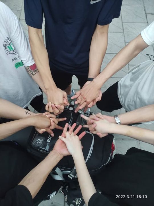 Đi chơi bờ hồ.