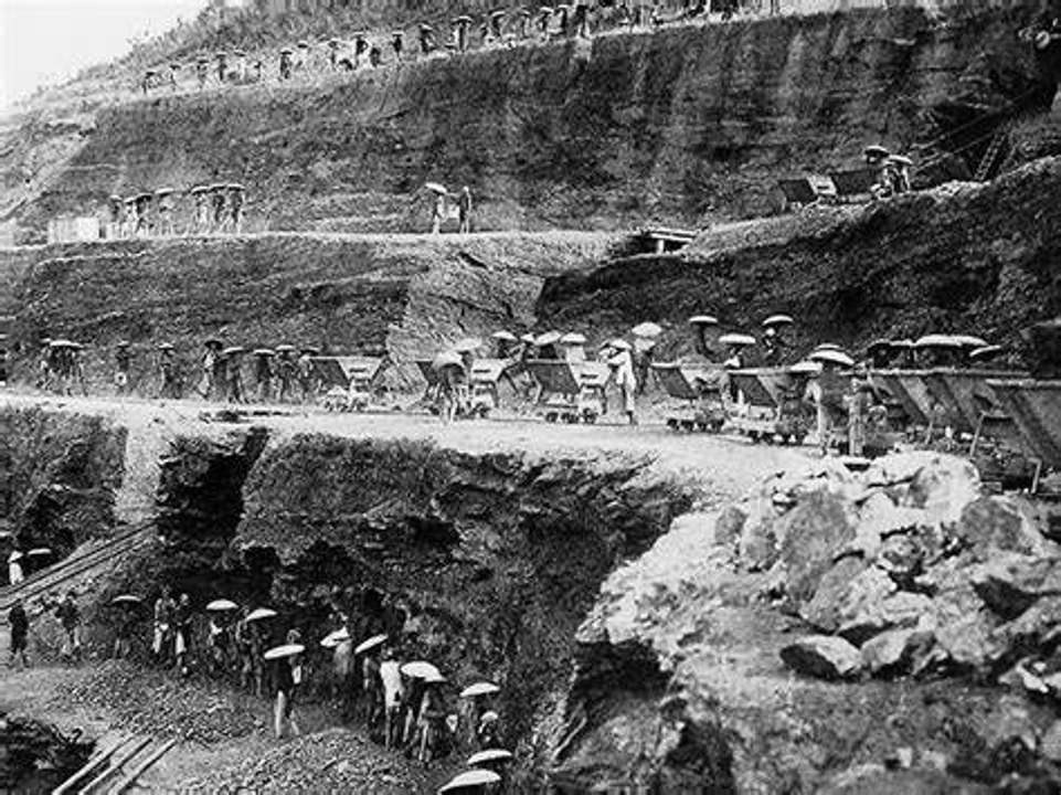 Pháp khai mỏ tại Việt Nam