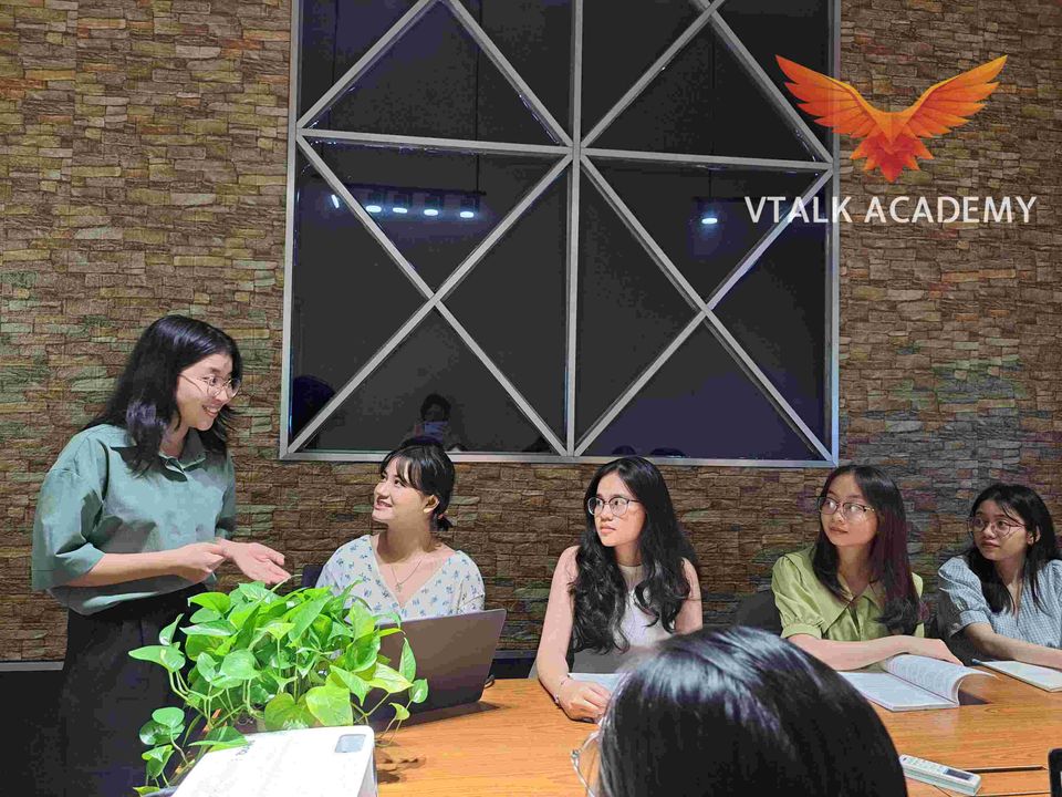 Một lớp học tại Học viện Kỹ năng VTALK, TP. Hồ Chí Minh