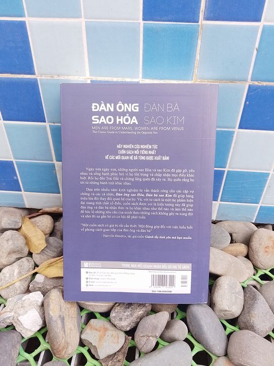 Bìa sau sách "Đàn ông sao Hỏa, Đàn bà sao Kim"
