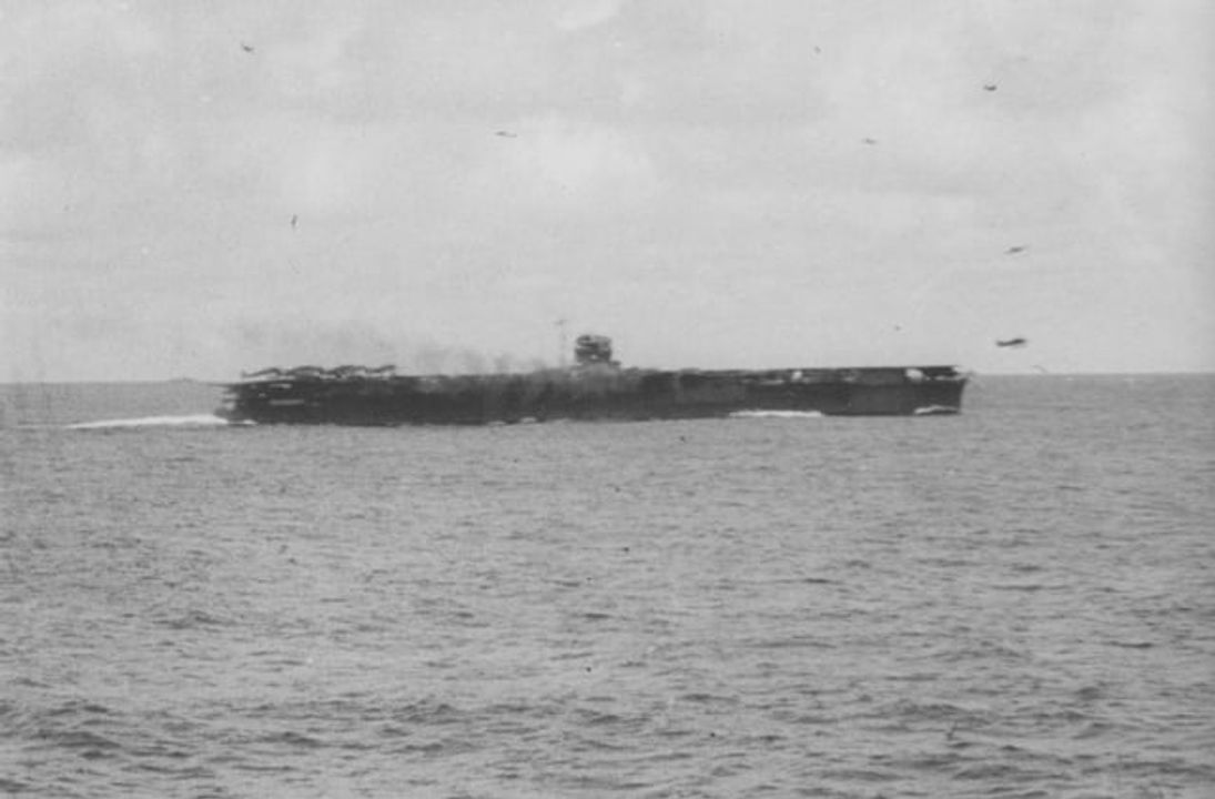 Nguồn tài liệu tiếng Nhật cho rằng bức ảnh này cho thấy Hiryu đang phóng máy bay Type 97 cho nhiệm vụ tuần tra vào ngày 1 tháng 6. Cảnh tương tự lặp lại vào chiều ngày 4 tháng 6 khi mười chiếc Type 97 của Trung úy Tomonaga được phóng để tấn công Yorktown cũng như các máy bay Type 99 của Kobayashi vào buổi trưa cùng ngày. (Yamato Museum)