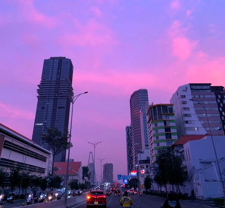 <i>Hoàng hôn Sài Gòn</i>