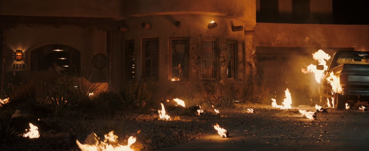 Nhân vật Carol cũng giống như chúng ta, xây dựng thì ít mà tàn phá thì nhiều