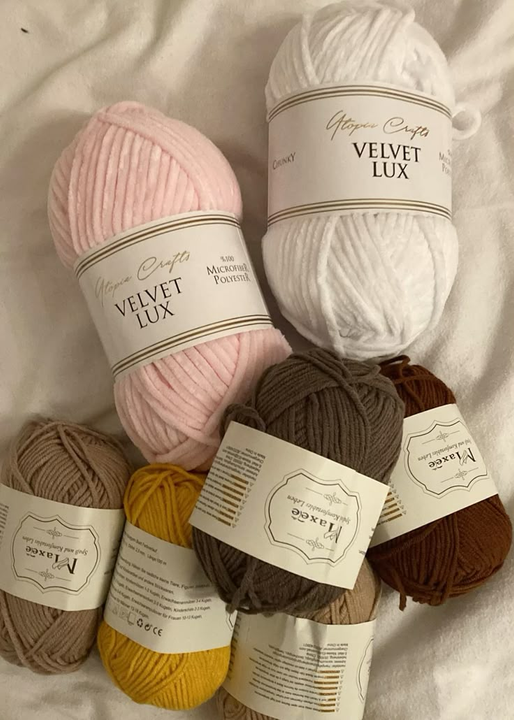 “Một sợi len – một thế giới được móc lên bằng kiên nhẫn và yêu thương.”