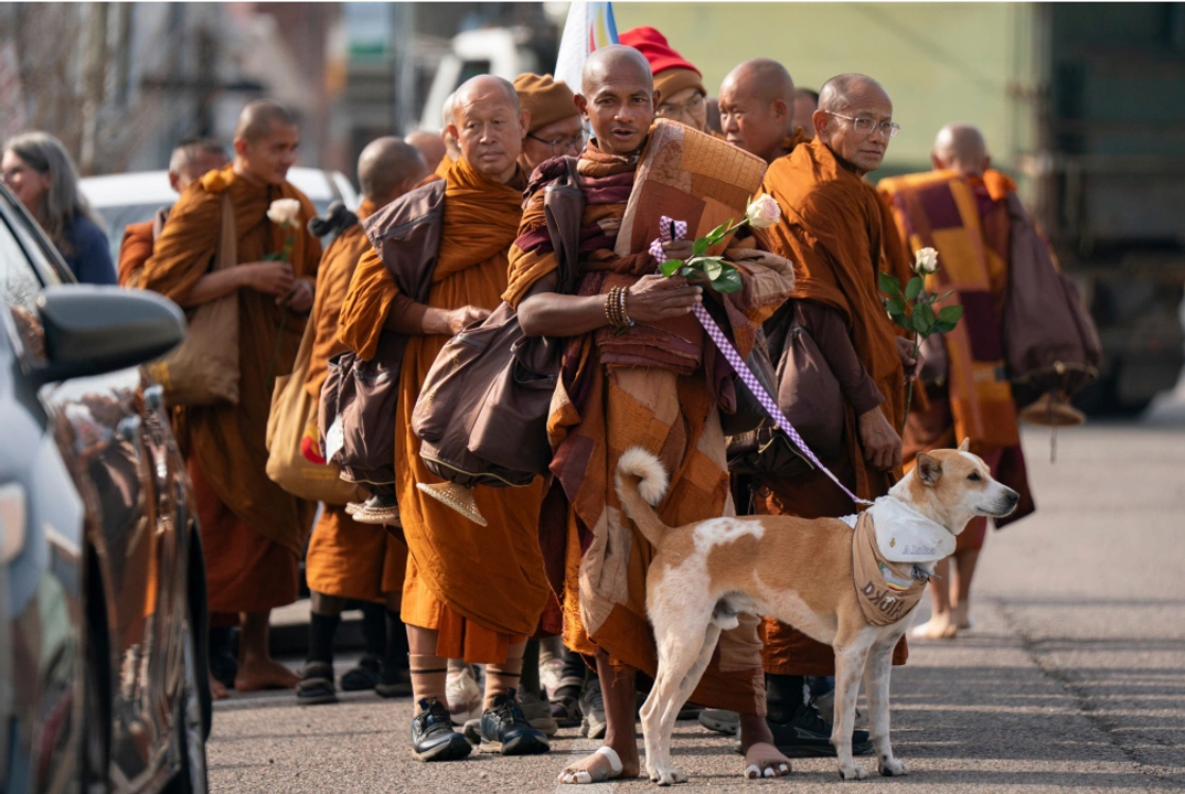 19 nhà Sư "Đi bộ vì hòa bình" xuyên nước Mỹ