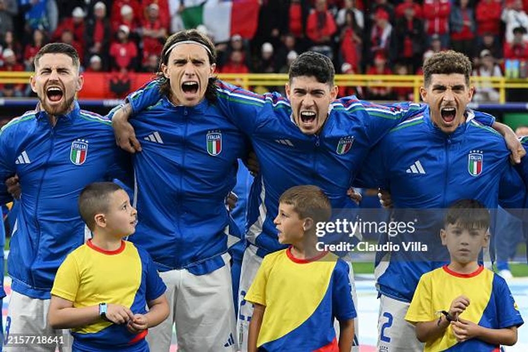 Nhọ cho các cháu nào bị xếp ca làm việc với tuyển Ý