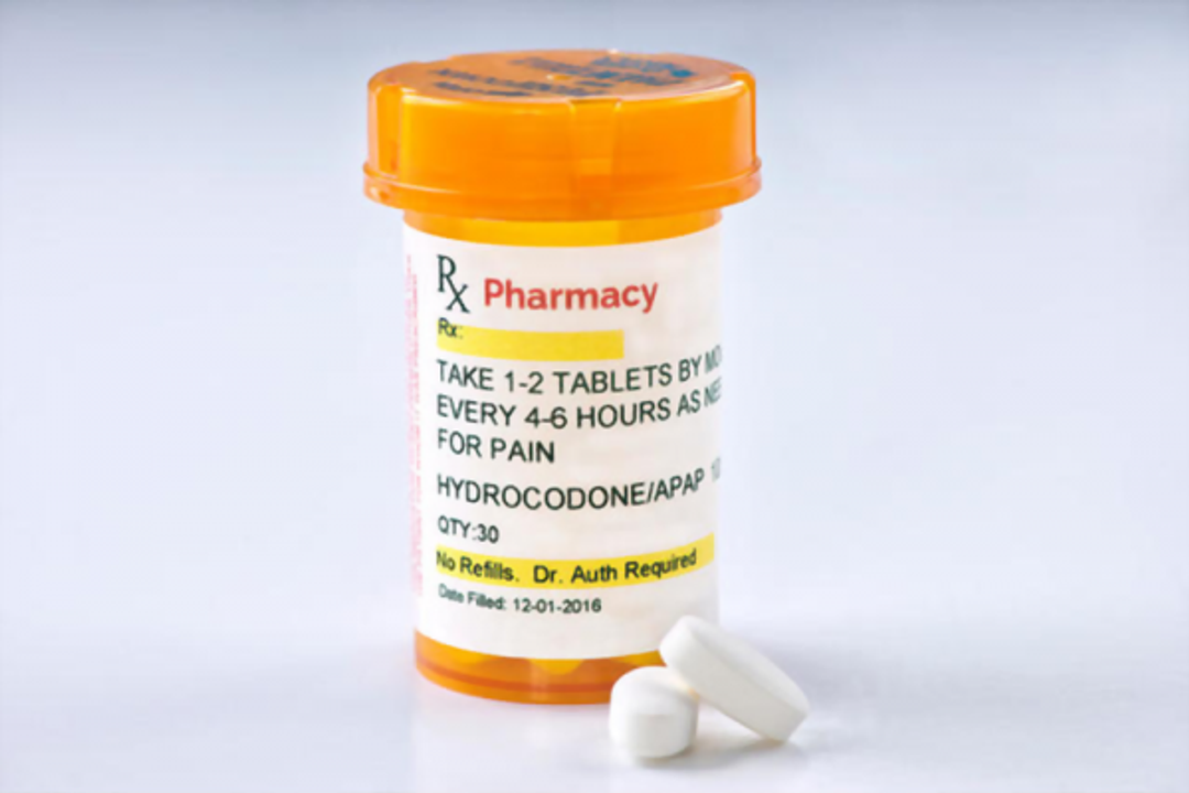 Một lọ thuốc giảm đau Hydrocodone/APAP