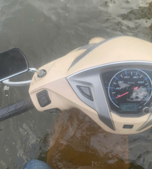 Nước ngập quá.