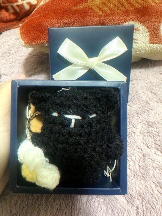 móc 2 con lận á, 1 con trắng nữa for me