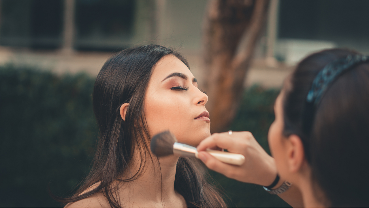 Phấn phủ giúp kiềm dầu