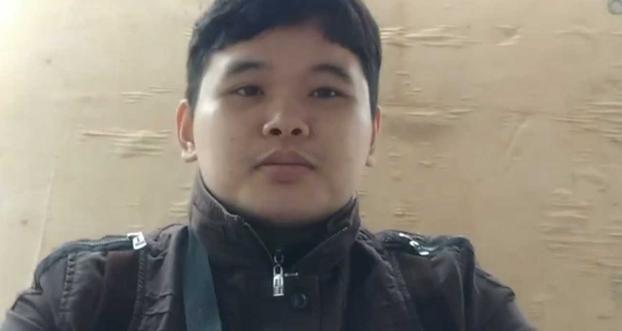 Ngày đầu tiên ra ngoài sau nhiều ngày trong căn phòng trọ đó.