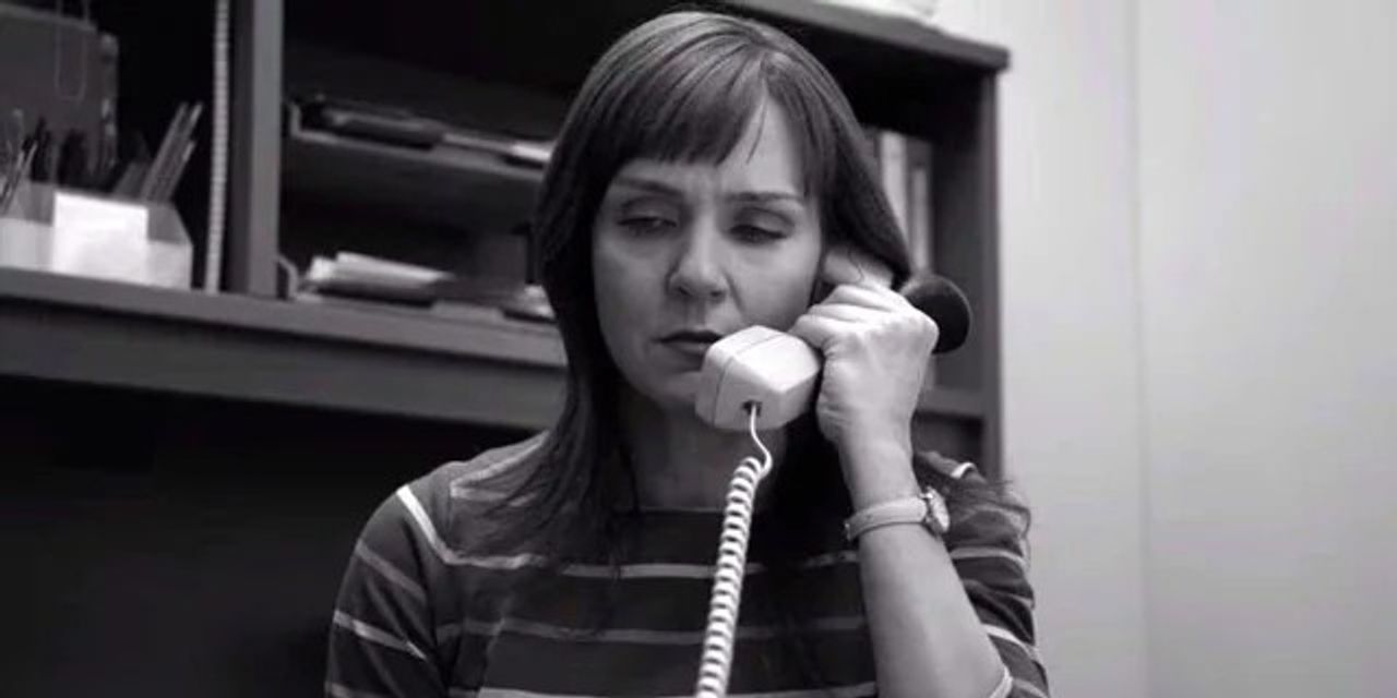 <i>Lại một lần nữa là hình ảnh, trong các tập đen trắng ta có phiên bản "Kim tóc nâu" khi cô chấp nhận sống cuộc sống đơn điệu để sám hối cho những tội lỗi mình đã gây ra. Đây là phiên bản u sầu, không lý tưởng, không tham vọng của Kim, nhưng đổi lại là sự thanh thản trong tâm hồn.</i>