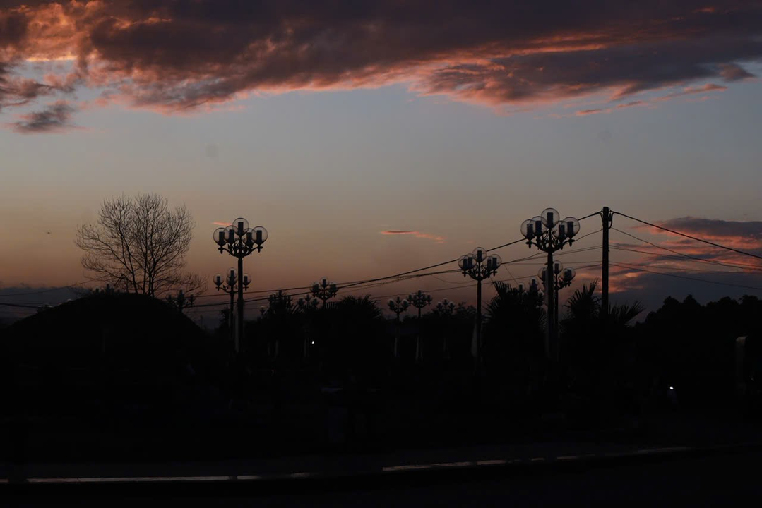 Cảm thấy như mây sắp rụng