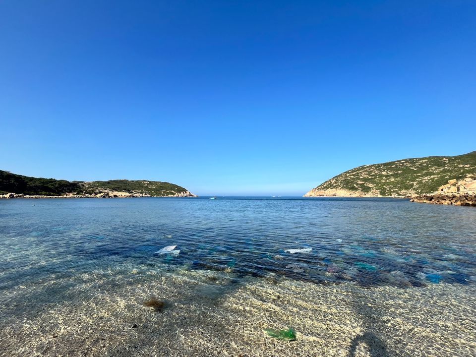 Bãi Thùng chụp từ bãi biễn