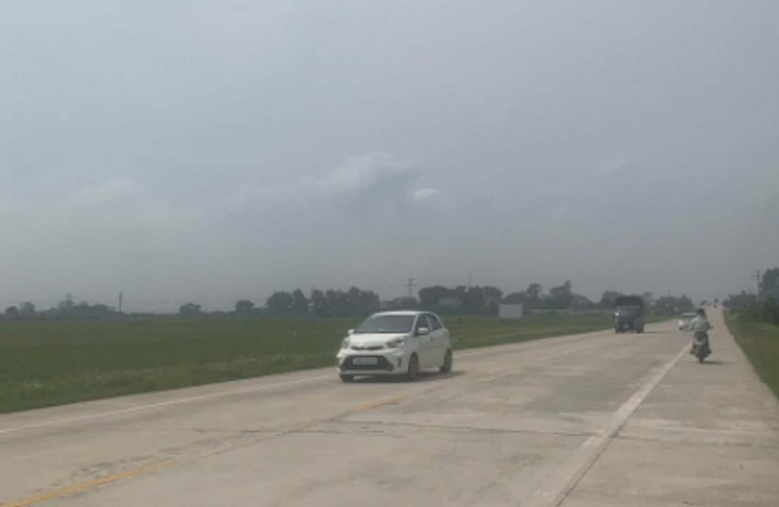 Bầu trời bạt ngàn ấy.