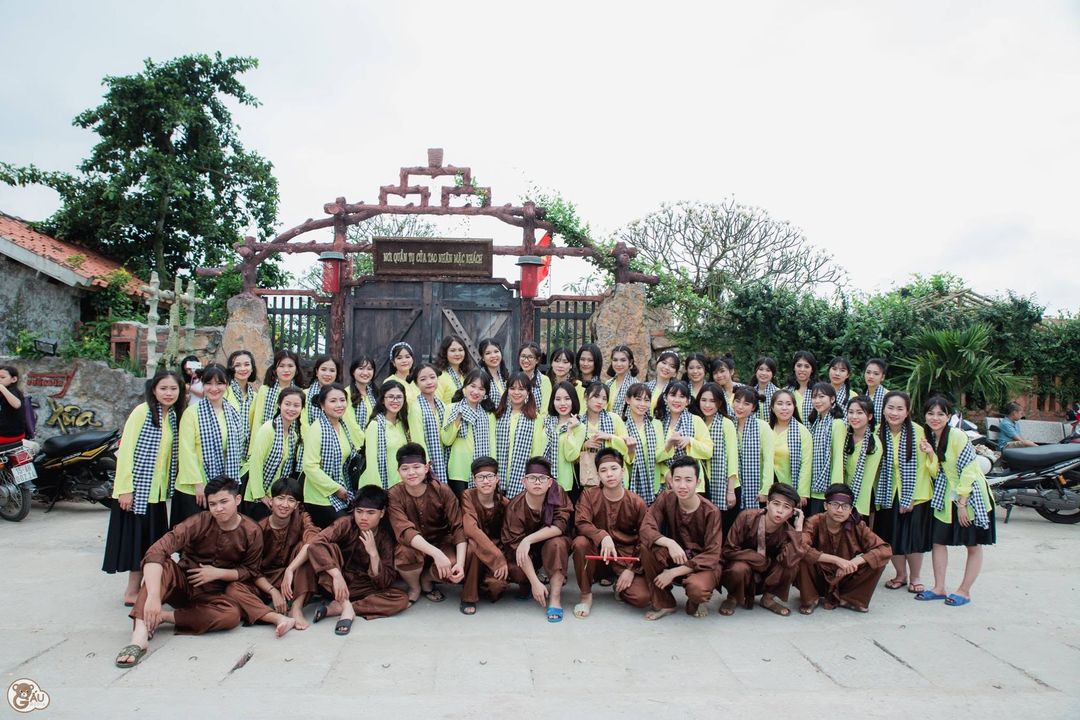 <i>Nữ thì ê ... hề hề hề</i>