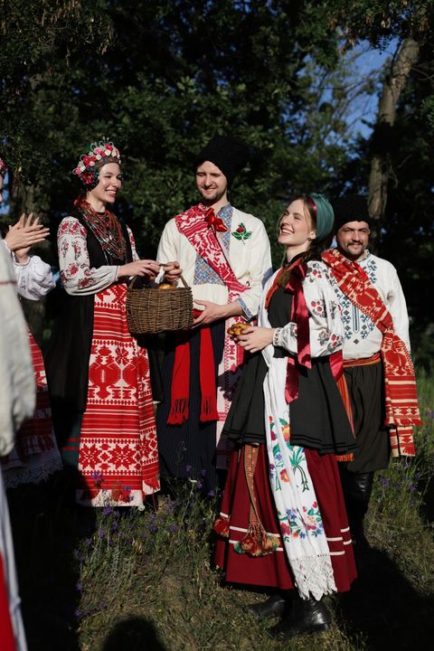 Lễ cưới theo phong cách truyền thống của người Ukraina, ảnh chụp năm 2025