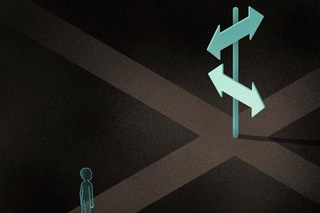 Nên bước tiếp thế nào trong cuộc sống? | Nguồn ảnh: <a href="https://www.vanguardia.com/entretenimiento/espiritualidad/que-camino-tomar-ante-un-problema-EA4714677">Ở đây</a>