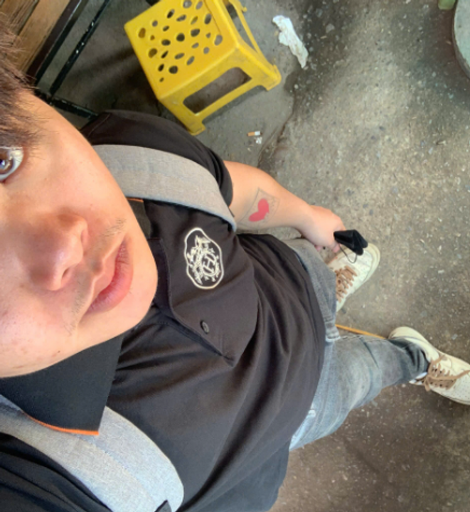 Tôi tại quán cô Nga béo.