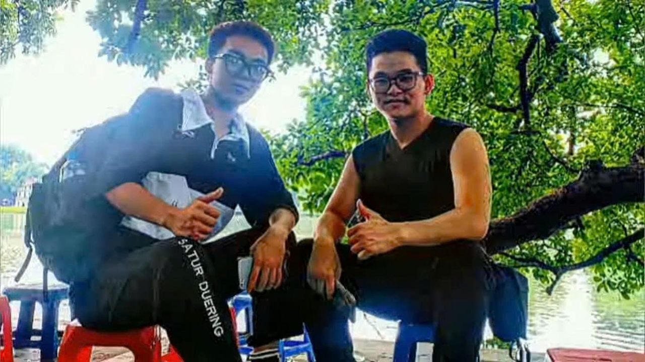 Tôi và T.H.Đ ở hồ Gươm.