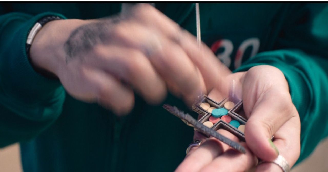 "Những viên thuốc lắc trong cây thập tự"