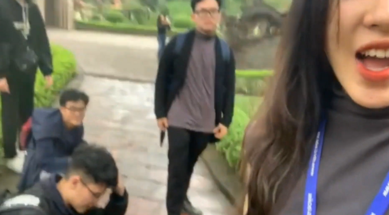 Nhóm Trọi sau buổi quay xong dự án ( tôi đang đứng ở giữa ảnh).