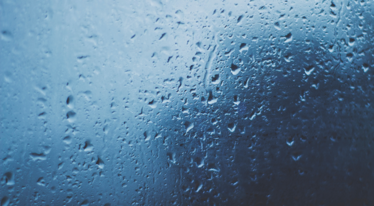 <i> Cảm ơn khoảng tối hôm ấy, đã đẩy tôi về phía ánh sáng.</i>