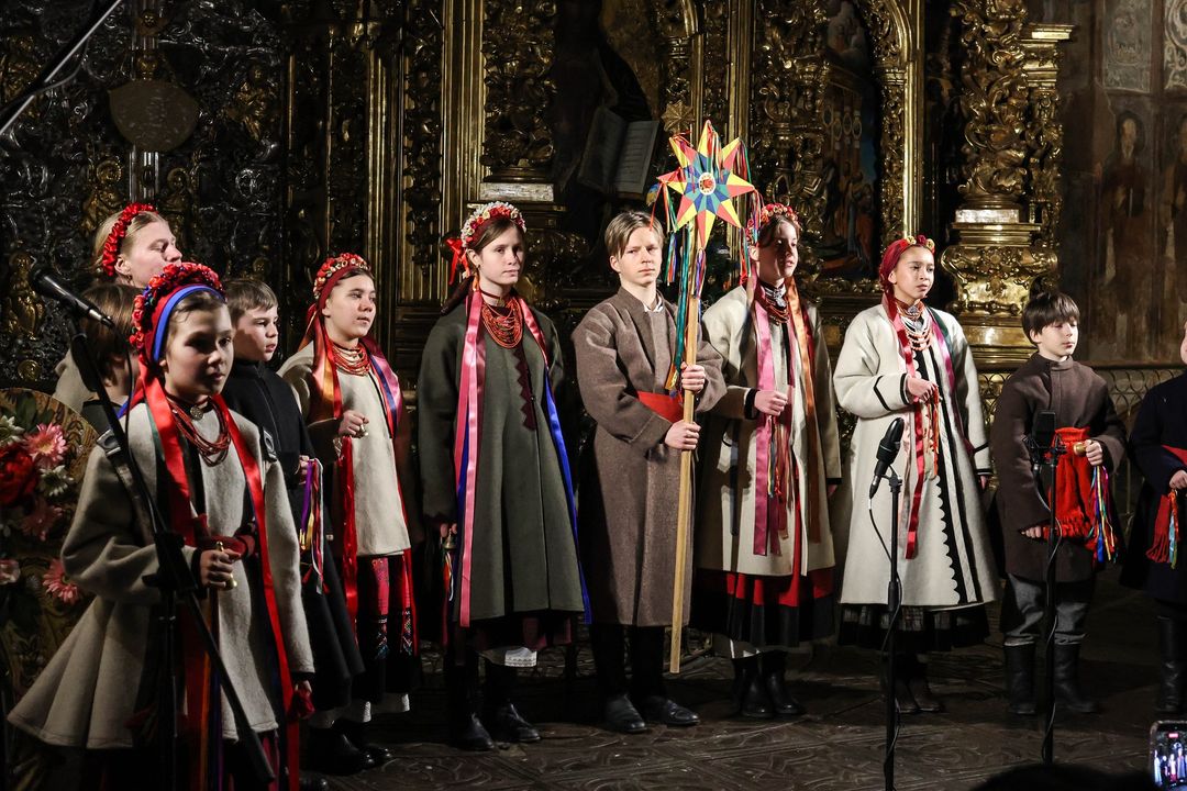 Các phong tục, ngày lễ được phục hồi