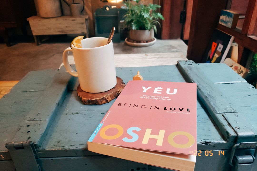 "Tình yêu là một bông hoa mong manh. Nó cần được bảo vệ, được chăm bón, chỉ có như vậy nó mới trở nên mạnh mẽ." - Osho